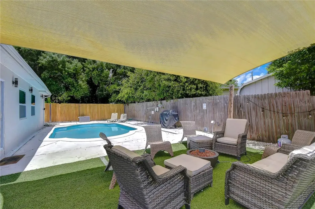2714 E 98th Avenue Tampa FL 33612