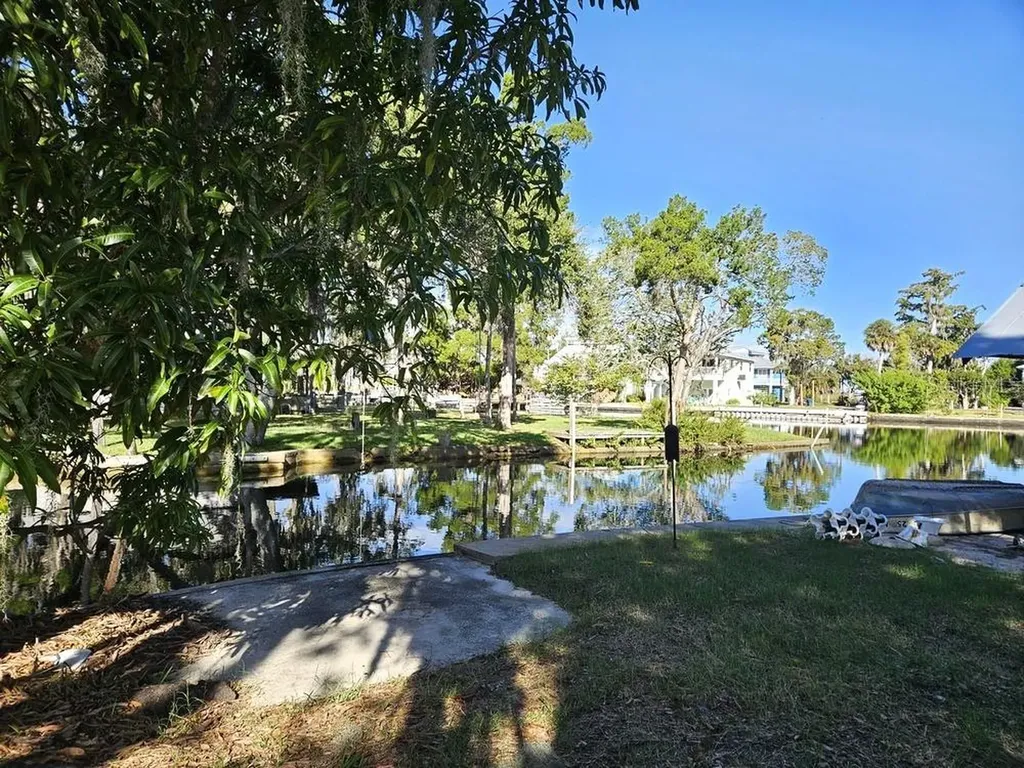 5281 Tuna Lane Weeki Wachee FL 34607