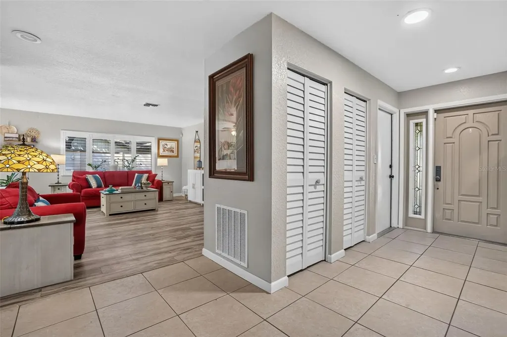 9259 119th Way Seminole FL 33772