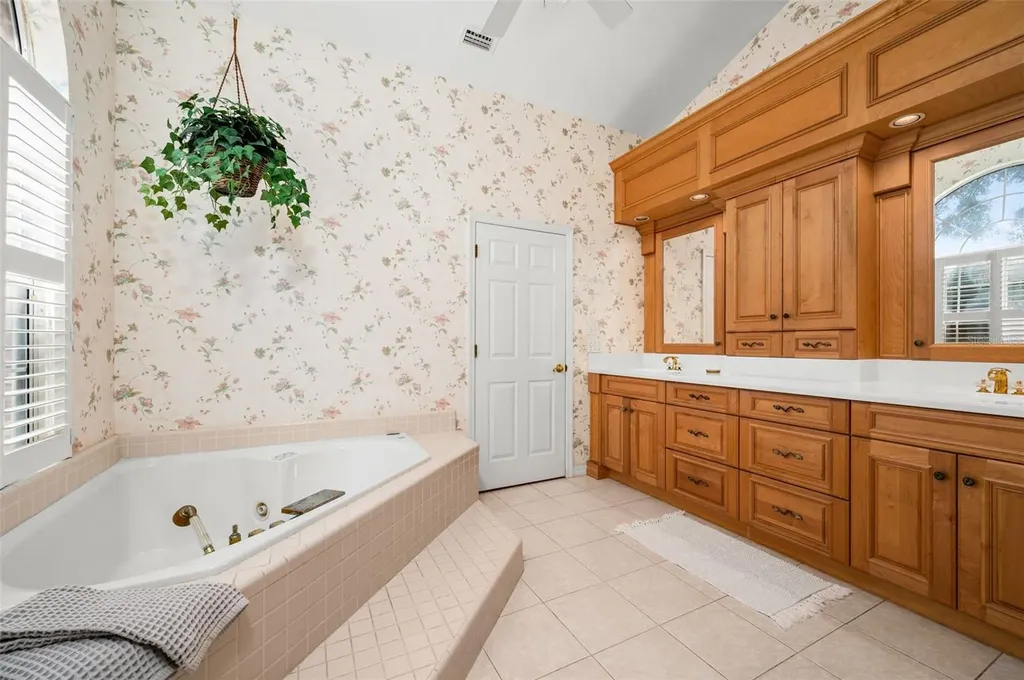 3627 NW 33rd Terrace Gainesville FL 32605