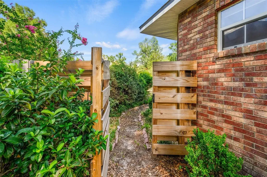 3627 NW 33rd Terrace Gainesville FL 32605