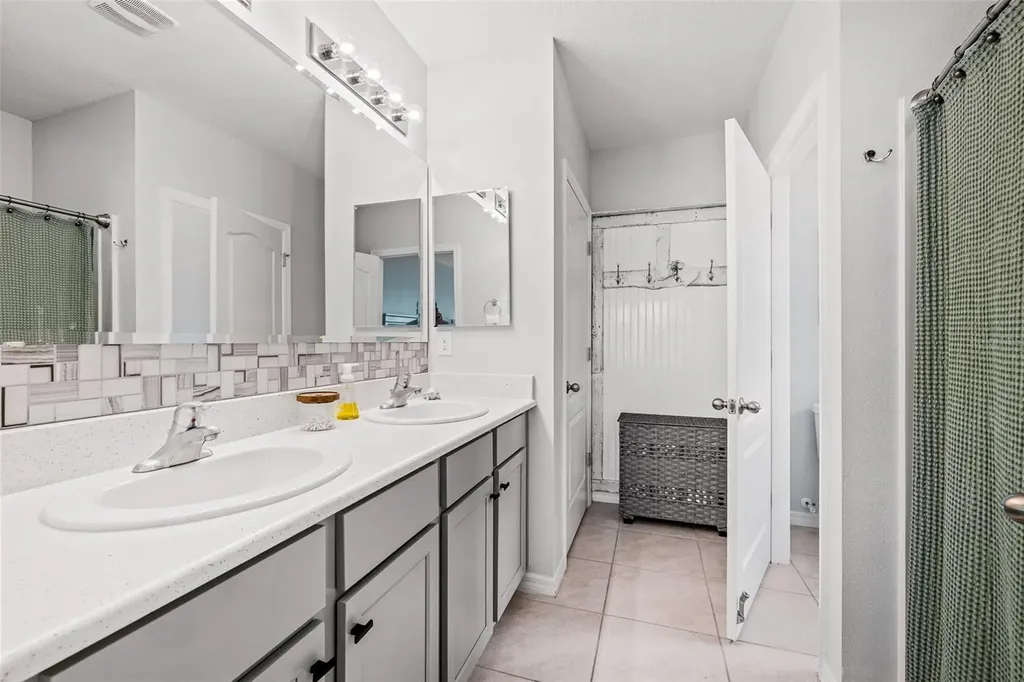 548 Armoyan Way New Smyrna Beach FL 32168