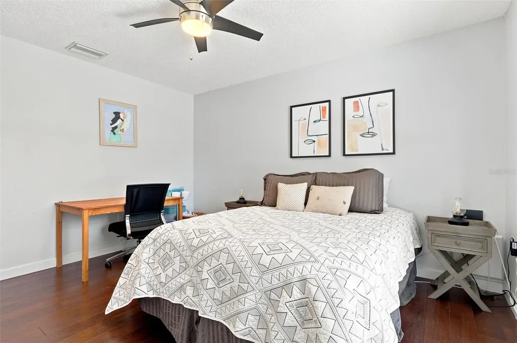 6230 Cedar Street NE St Petersburg FL 33702
