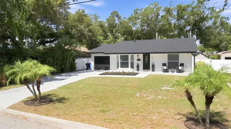 6230 Cedar Street NE St Petersburg FL 33702