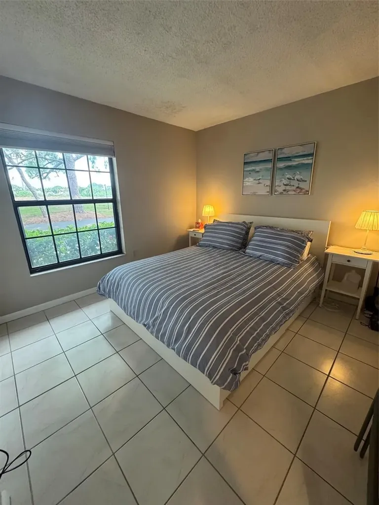 4859 Winslow Beacon Sarasota FL 34235