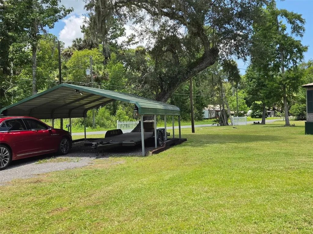 56314 Blue Creek Road Astor FL 32102