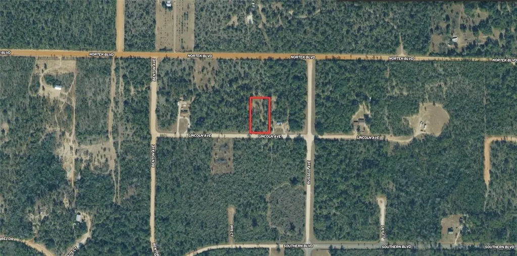 Lincoln Avenue Alford FL 32420