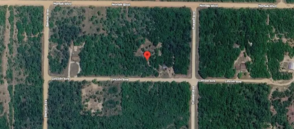 Lincoln Avenue Alford FL 32420