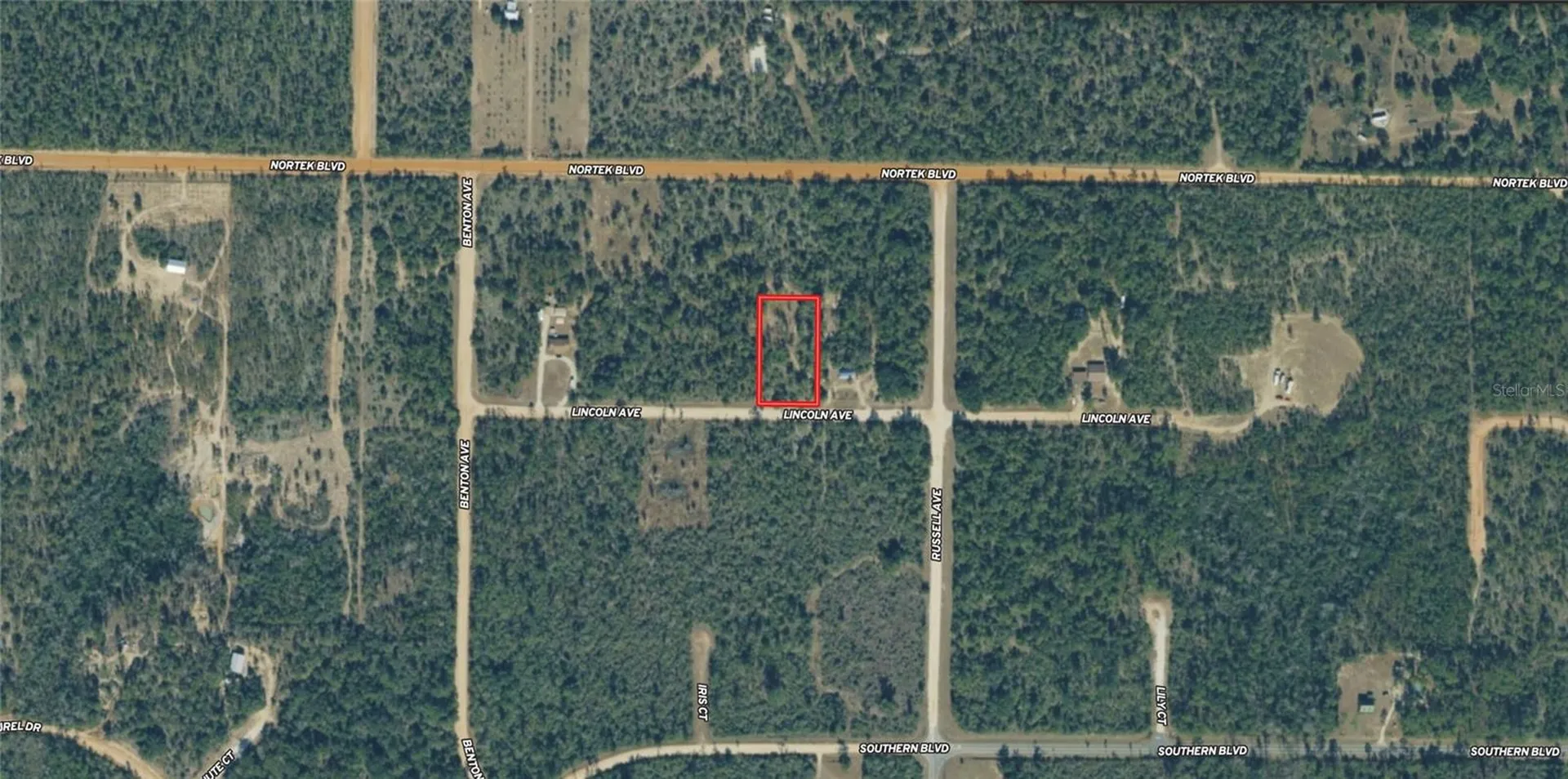 Lincoln Avenue Alford FL 32420