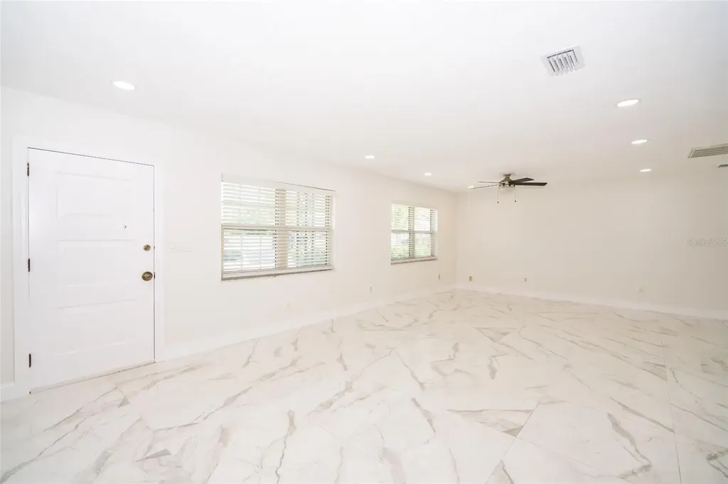 9241 N 52nd Street Tampa FL 33617