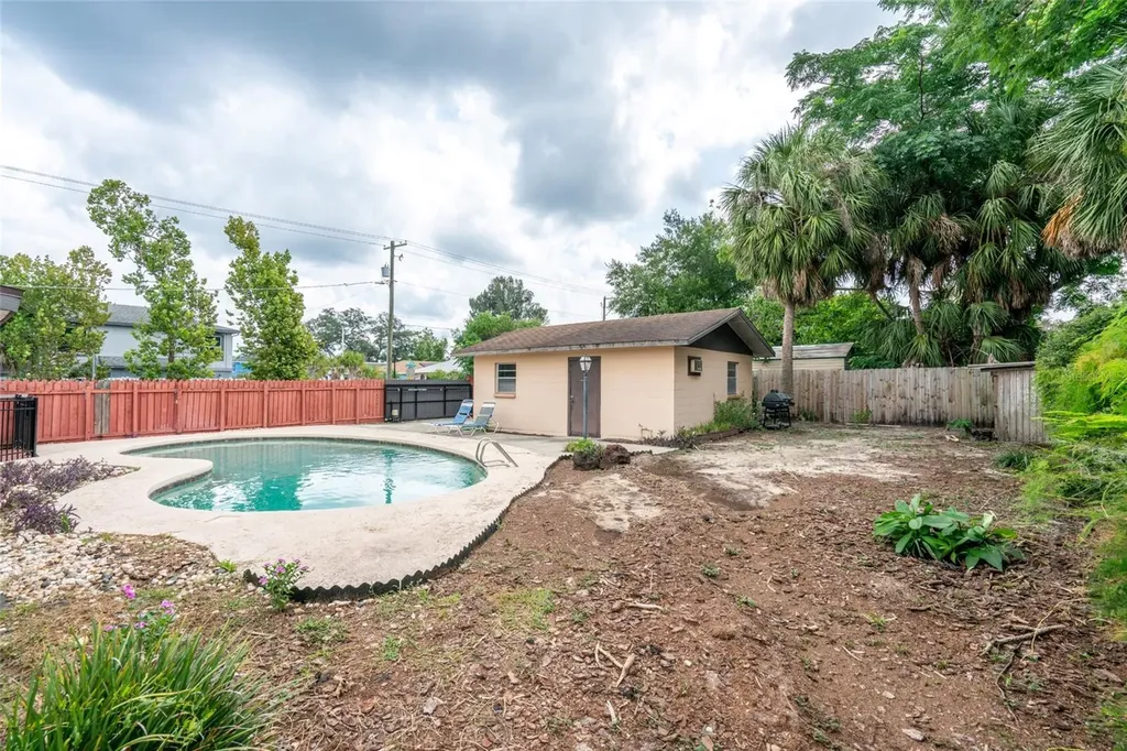 9241 N 52nd Street Tampa FL 33617