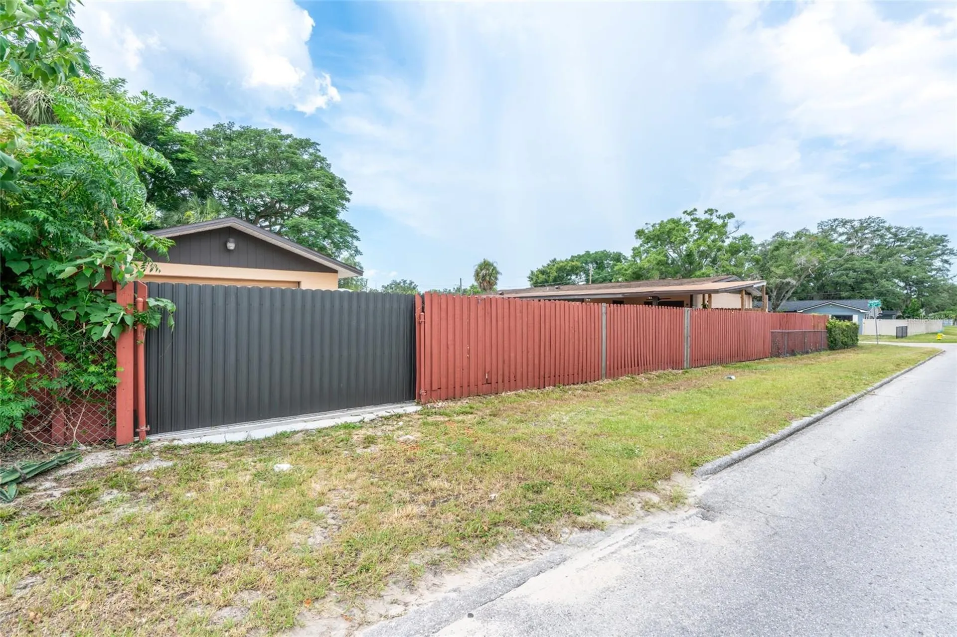 9241 N 52nd Street Tampa FL 33617
