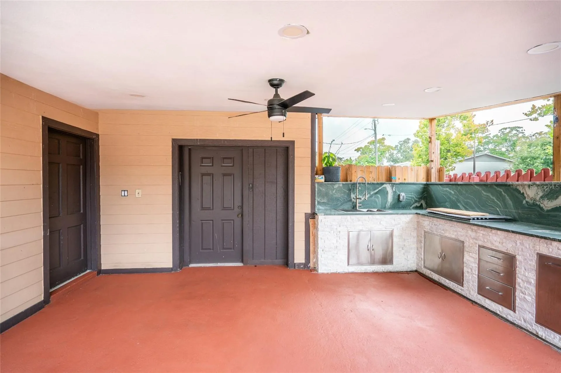 9241 N 52nd Street Tampa FL 33617