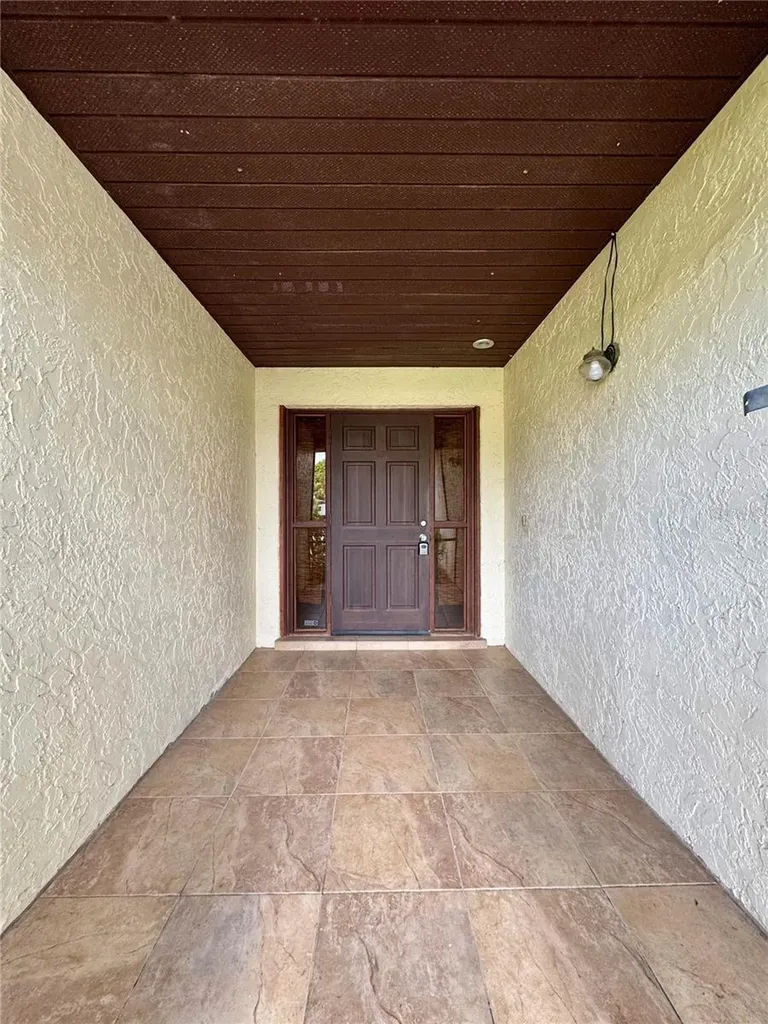 9218 Everwood Street Orlando FL 32825