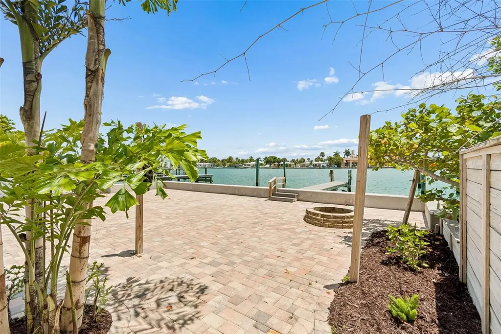 8125 Bayshore Drive Treasure Island FL 33706