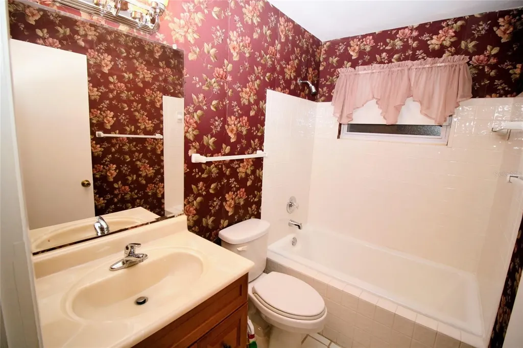 1033 Glenham Drive NE Palm Bay FL 32905