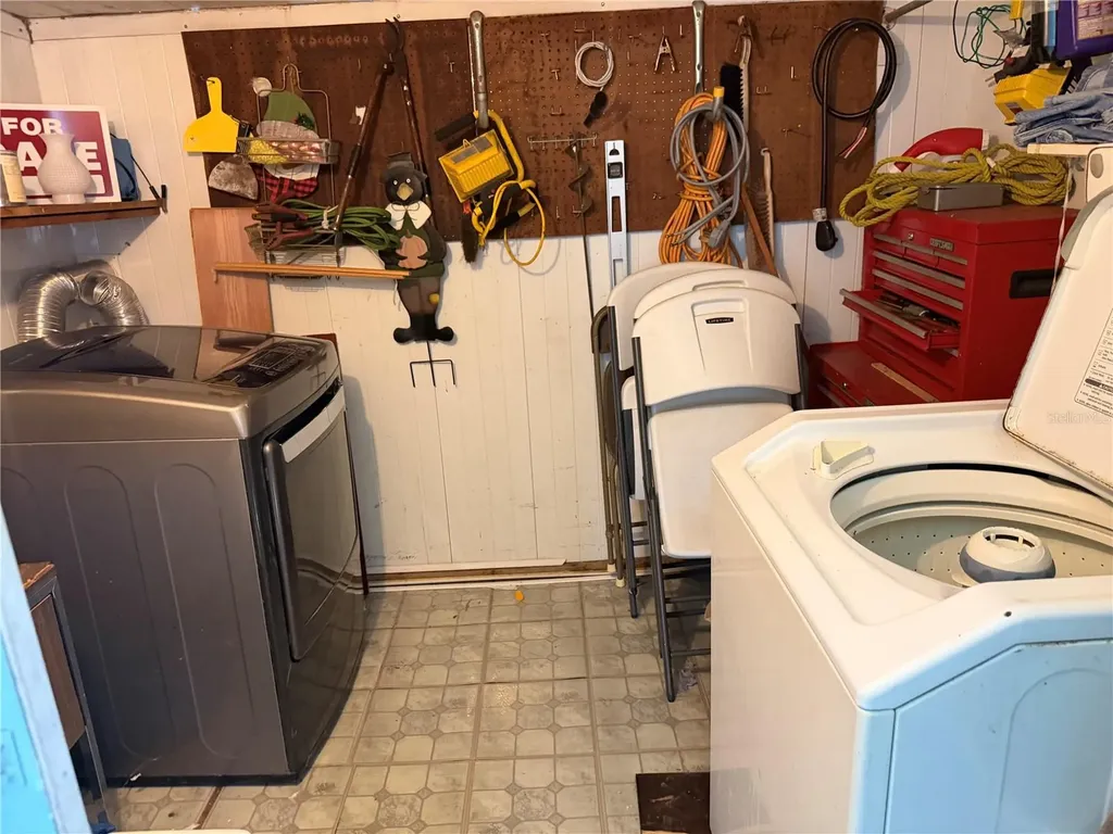 2044 Hoyle Drive Holiday FL 34691