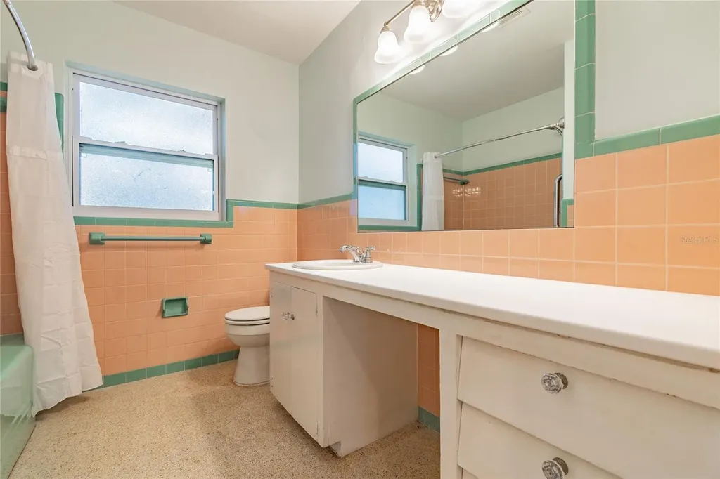 677 Oakwood Drive Dunedin FL 34698