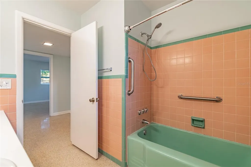 677 Oakwood Drive Dunedin FL 34698