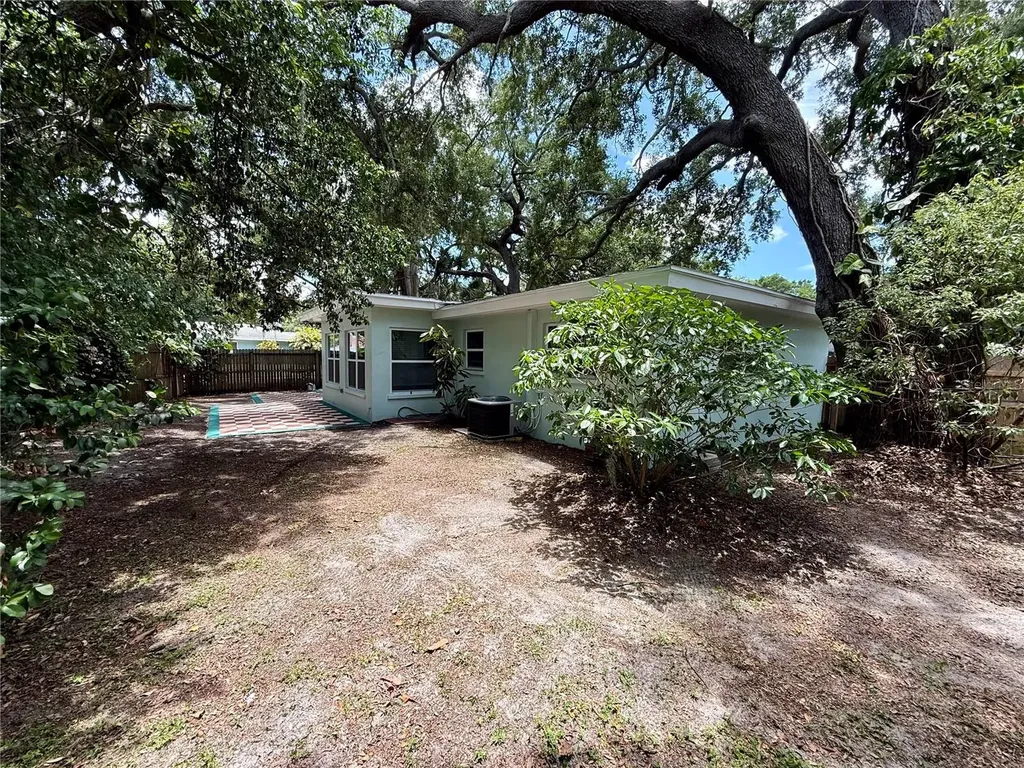 677 Oakwood Drive Dunedin FL 34698
