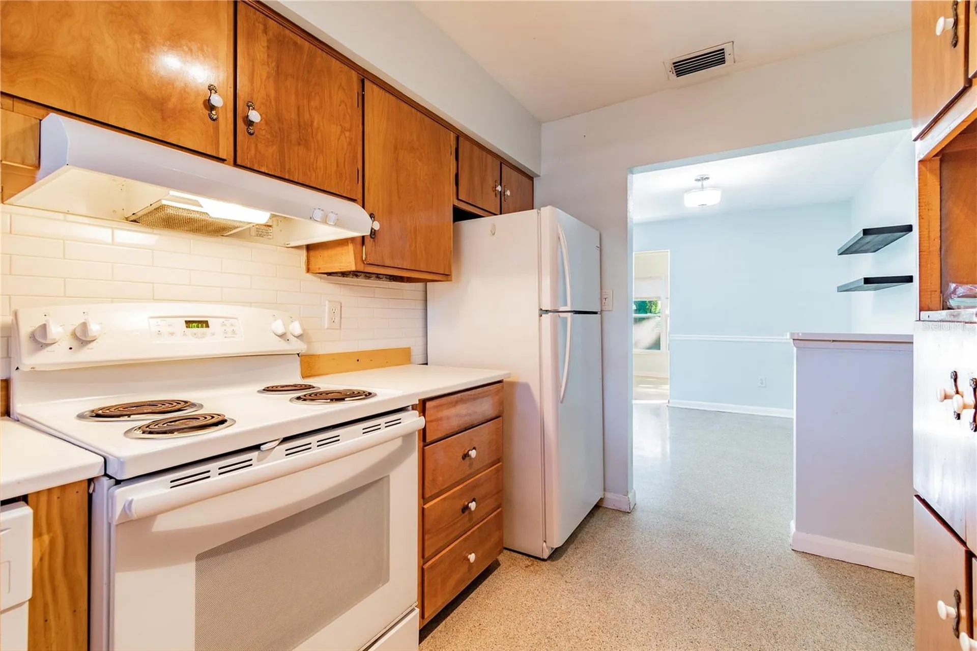 677 Oakwood Drive Dunedin FL 34698