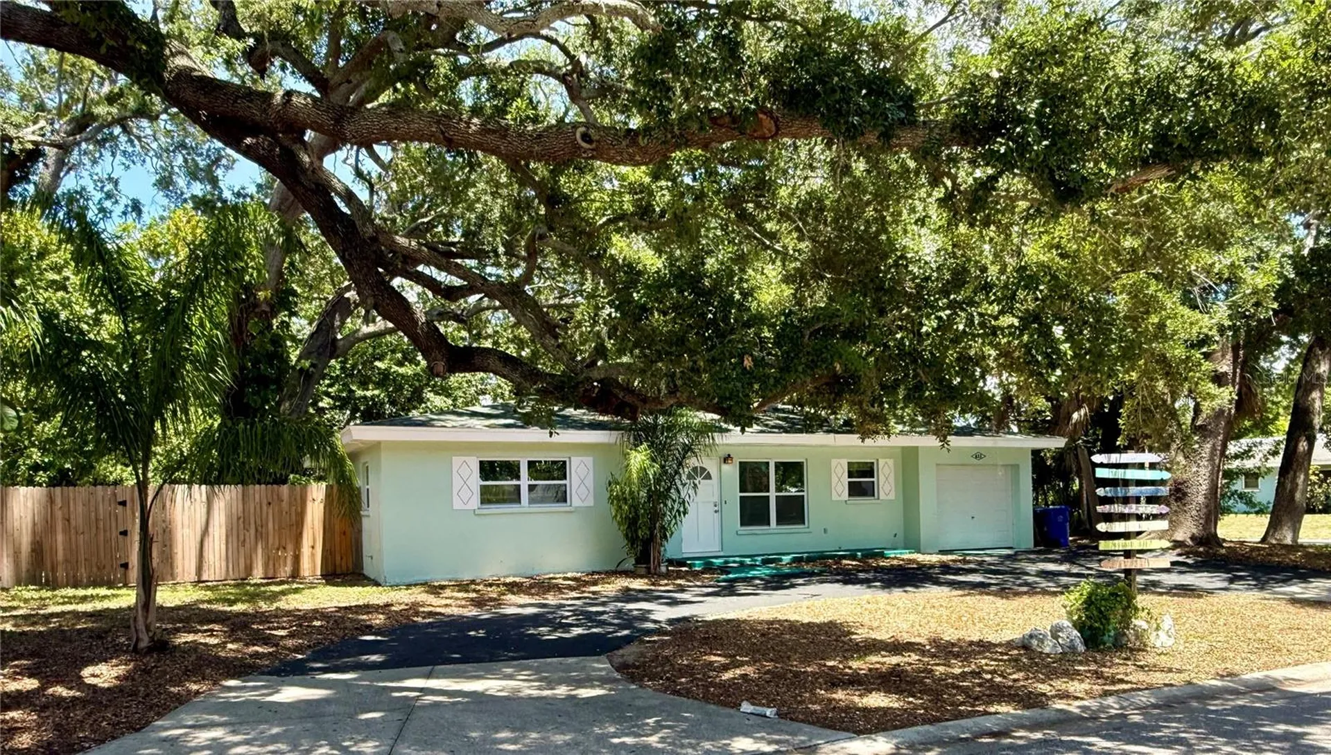 677 Oakwood Drive Dunedin FL 34698