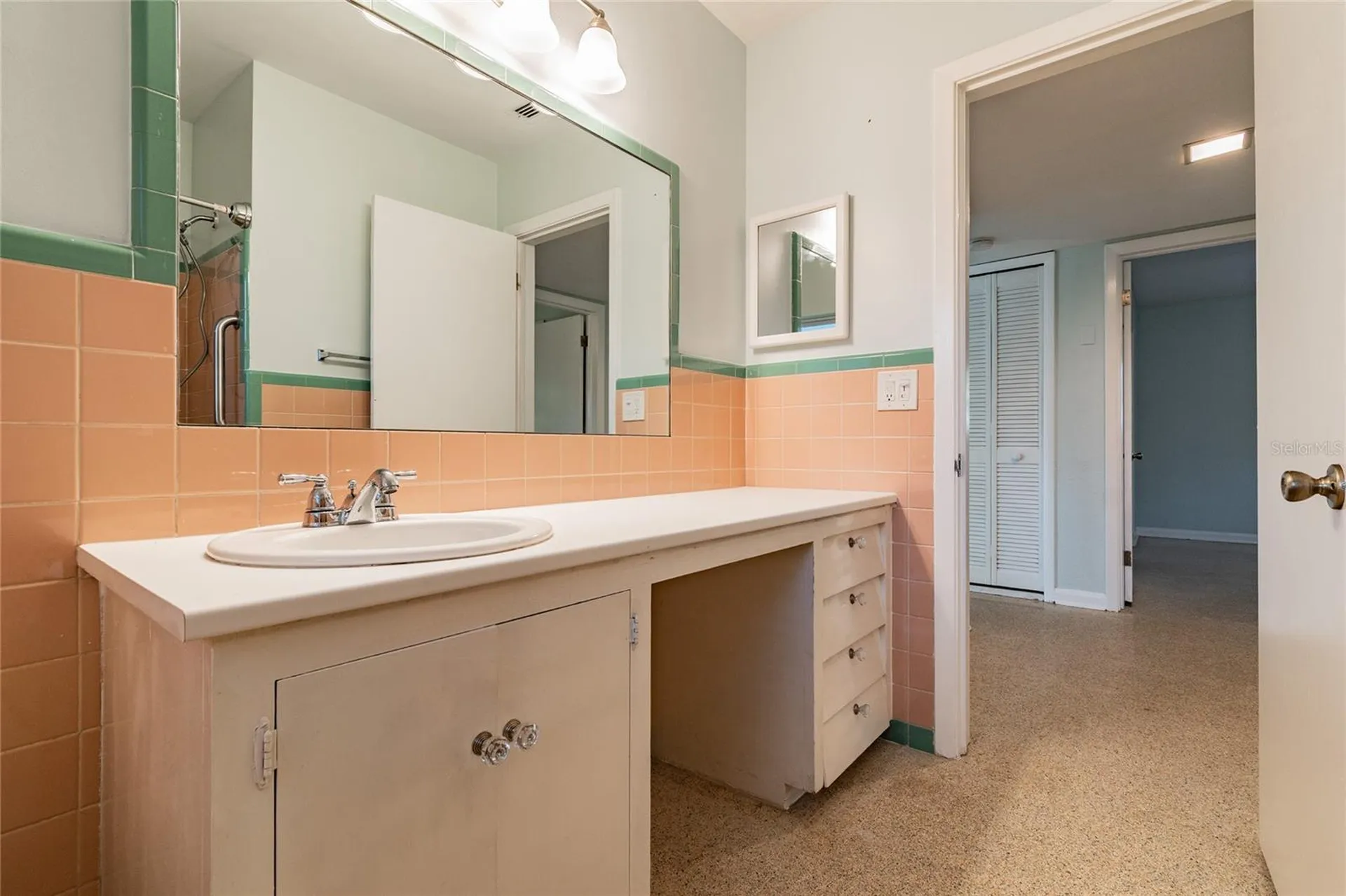 677 Oakwood Drive Dunedin FL 34698