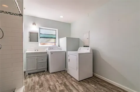 677 Oakwood Drive Dunedin FL 34698
