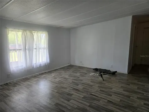 1981 N County Road 426 Oviedo FL 32765