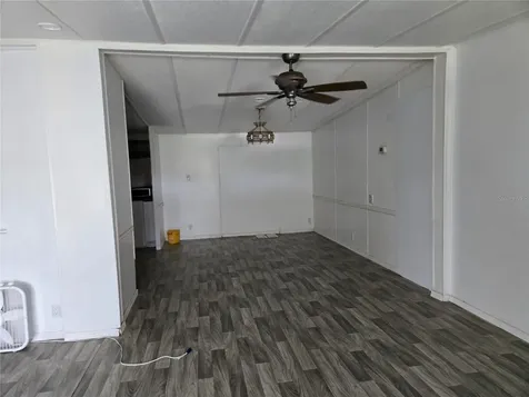 1981 N County Road 426 Oviedo FL 32765