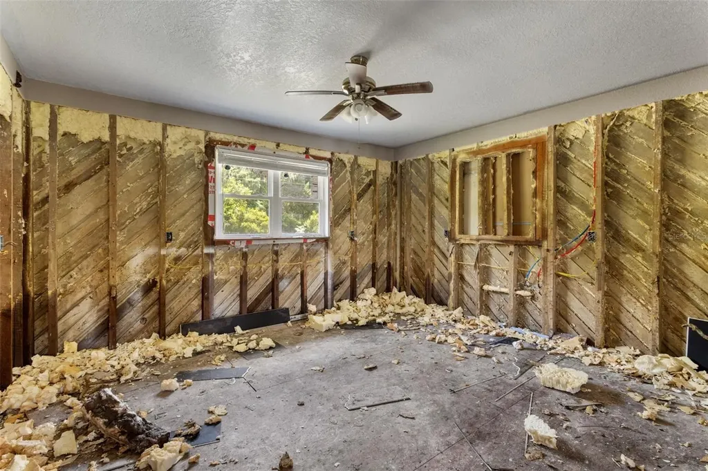 306 SE 256 Street Suwannee FL 32692