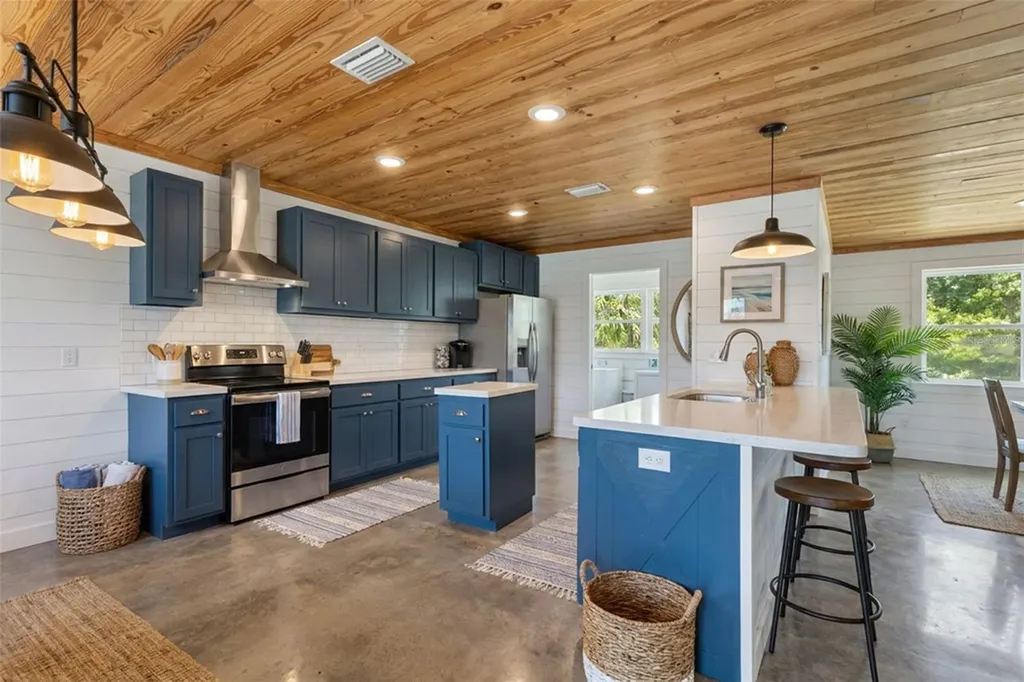 306 SE 256 Street Suwannee FL 32692