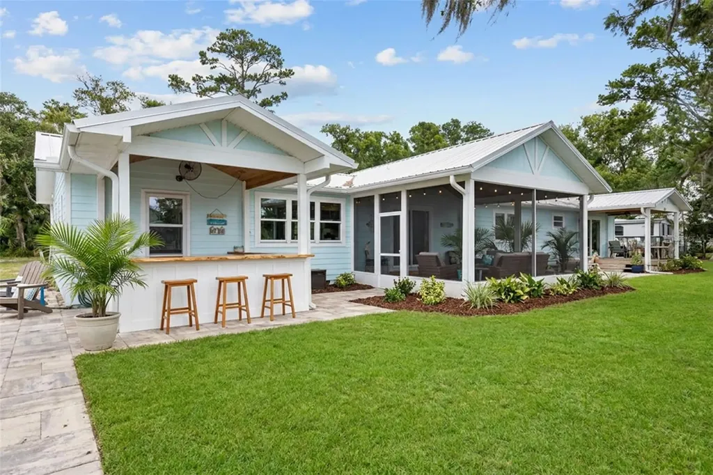 306 SE 256 Street Suwannee FL 32692