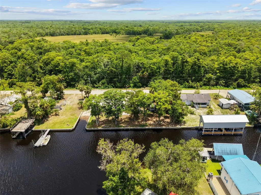306 SE 256 Street Suwannee FL 32692
