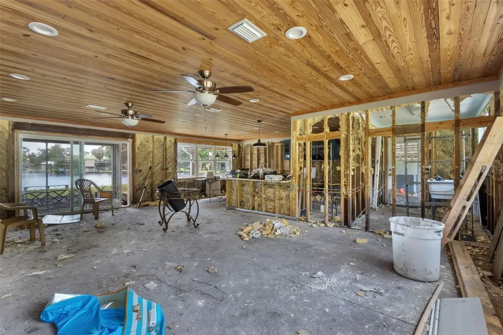 306 SE 256 Street Suwannee FL 32692