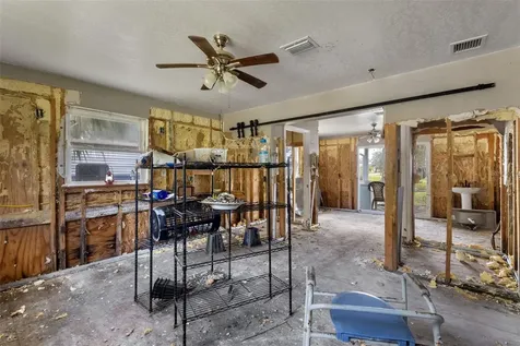 306 SE 256 Street Suwannee FL 32692