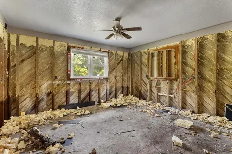 306 SE 256 Street Suwannee FL 32692