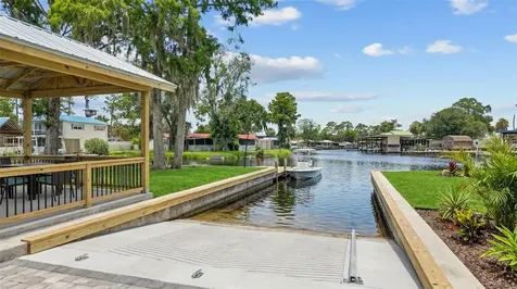306 SE 256 Street Suwannee FL 32692