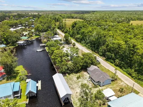 306 SE 256 Street Suwannee FL 32692