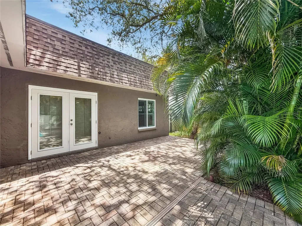 1011 Winding Oaks Drive Palm Harbor FL 34683
