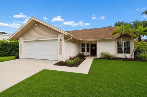 12008 Peony Court Tampa FL 33635