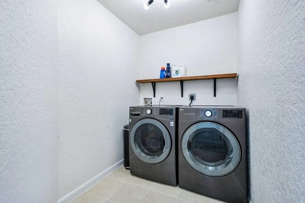 1259 Falling Star Lane Orlando FL 32828