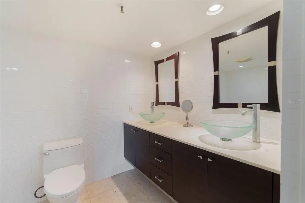 2480 Presidential Way West Palm Beach FL 33401