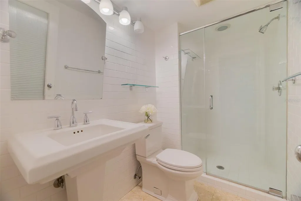 2480 Presidential Way West Palm Beach FL 33401