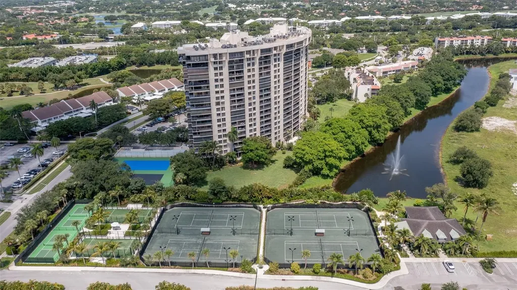 2480 Presidential Way West Palm Beach FL 33401
