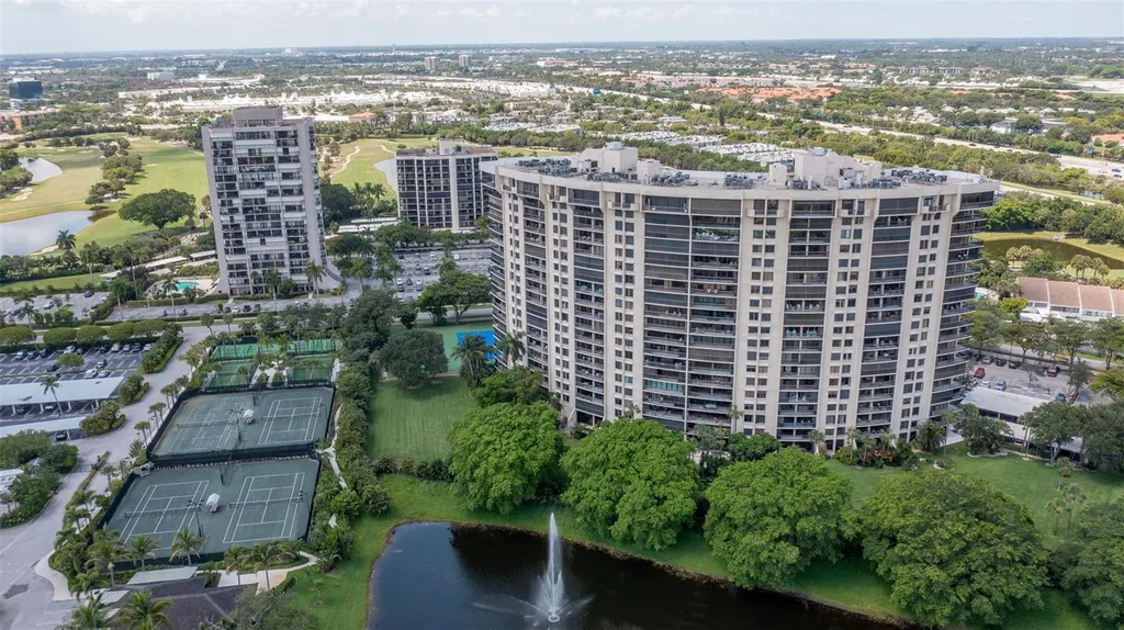 2480 Presidential Way West Palm Beach FL 33401