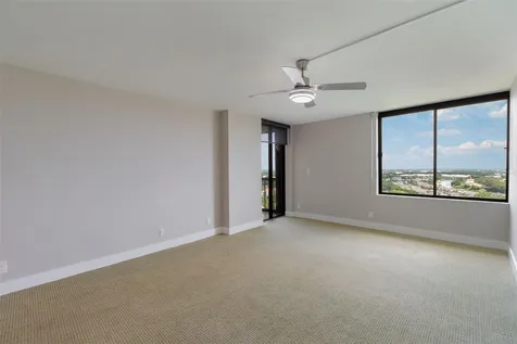 2480 Presidential Way West Palm Beach FL 33401