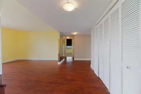 2480 Presidential Way West Palm Beach FL 33401