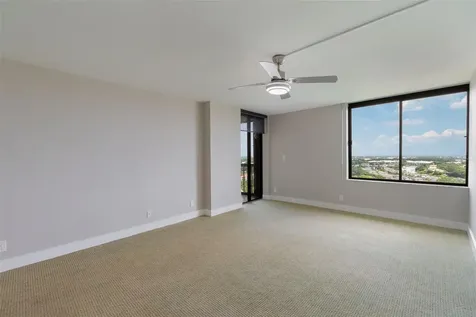 2480 Presidential Way West Palm Beach FL 33401