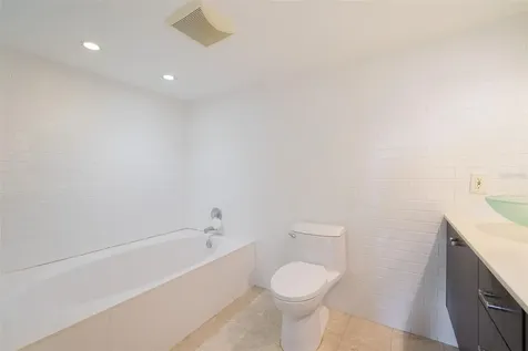2480 Presidential Way West Palm Beach FL 33401